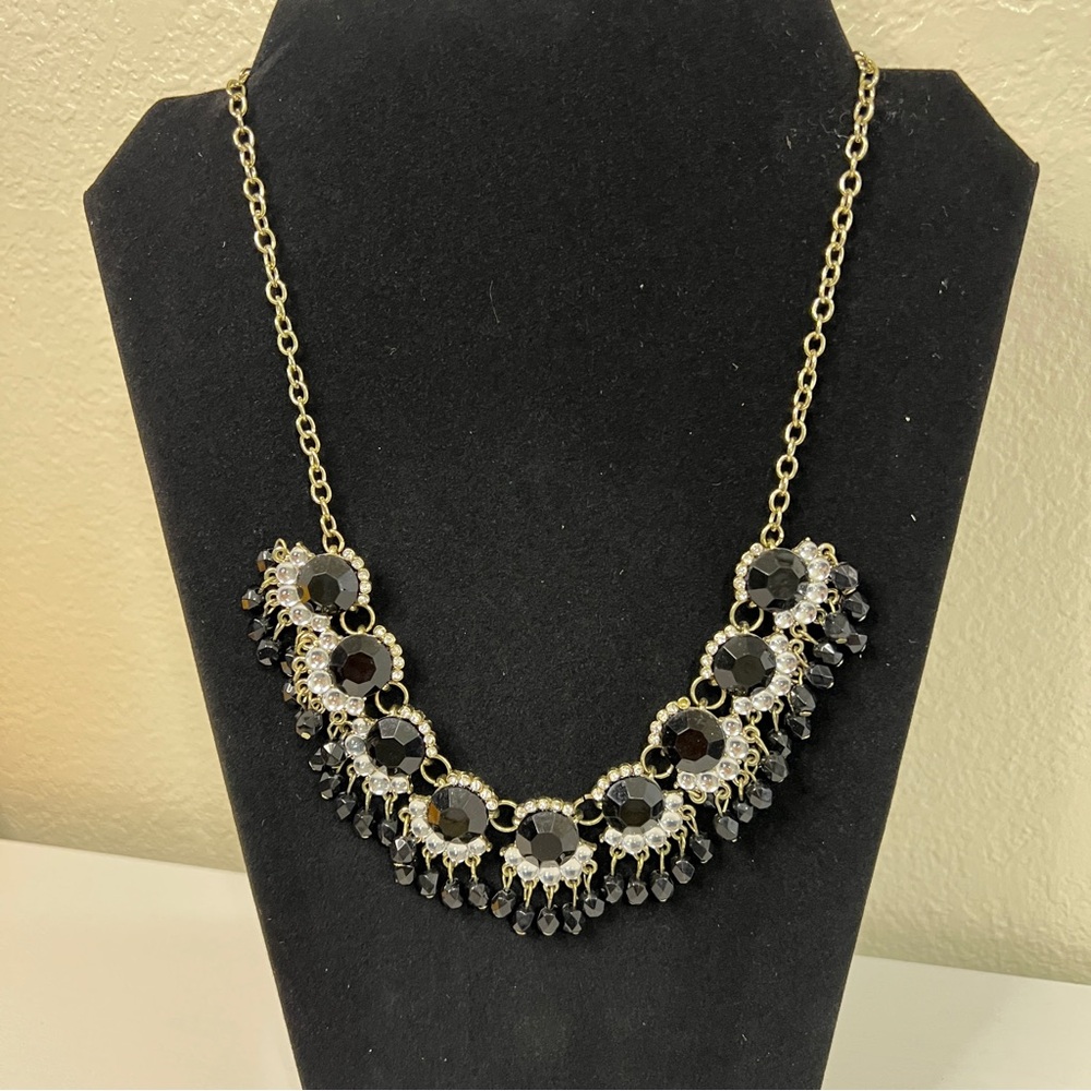 Elegant Black and Gold Necklace